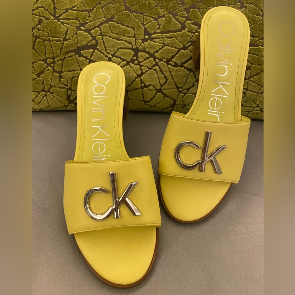Calvin Klein Logo Detail Women’s Casual Sandal